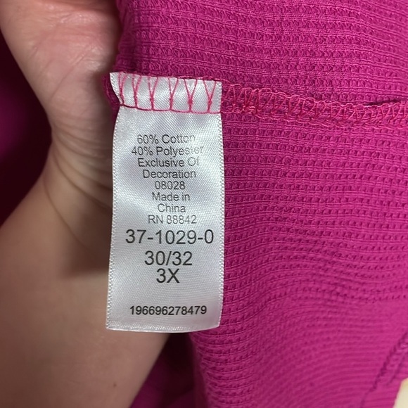 Woman Within size 3X (30/32) hot pink floral stitching Henley waffle knit top - Picture 4 of 5